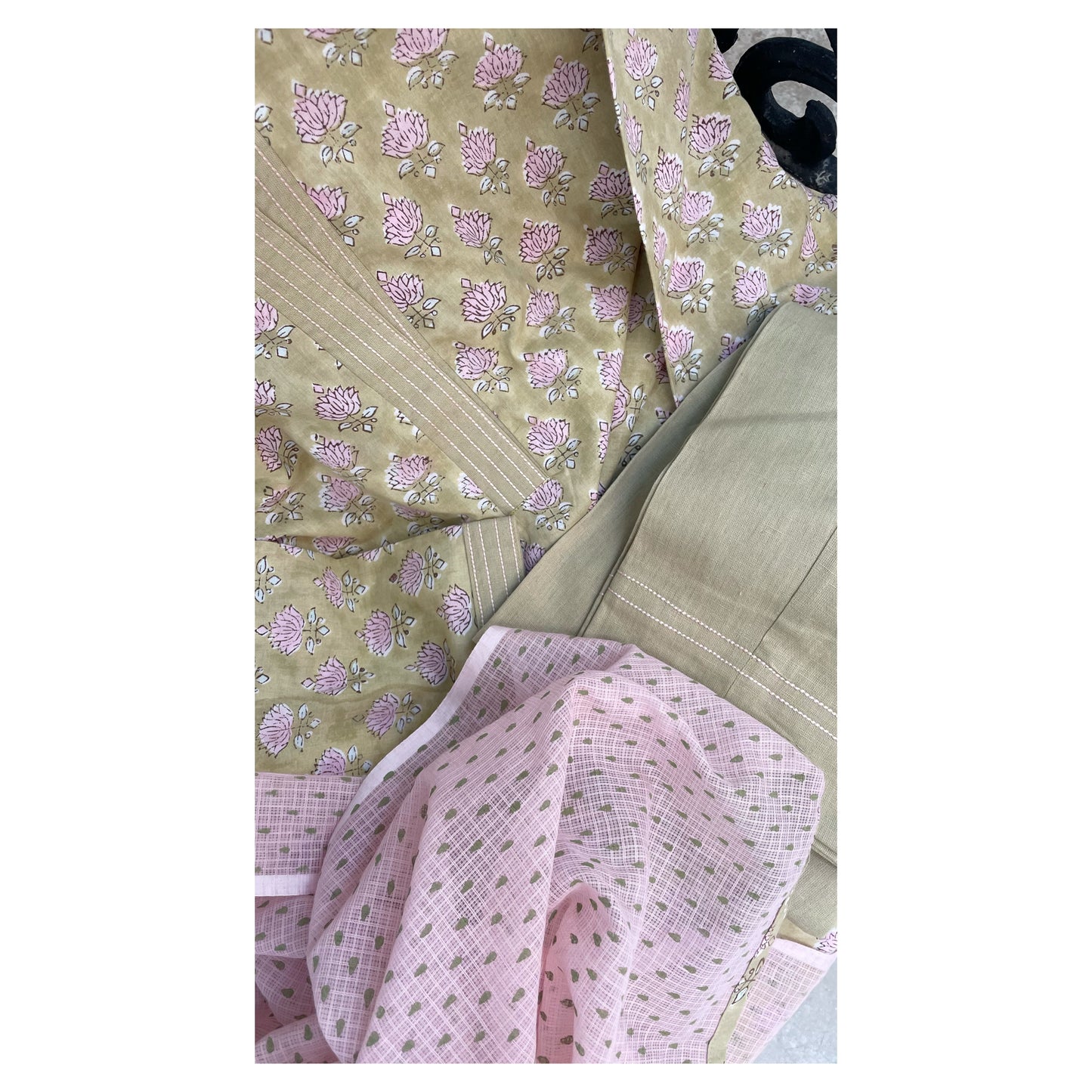 The Gulabi Lotus HandBlock-Print Kurta Set
