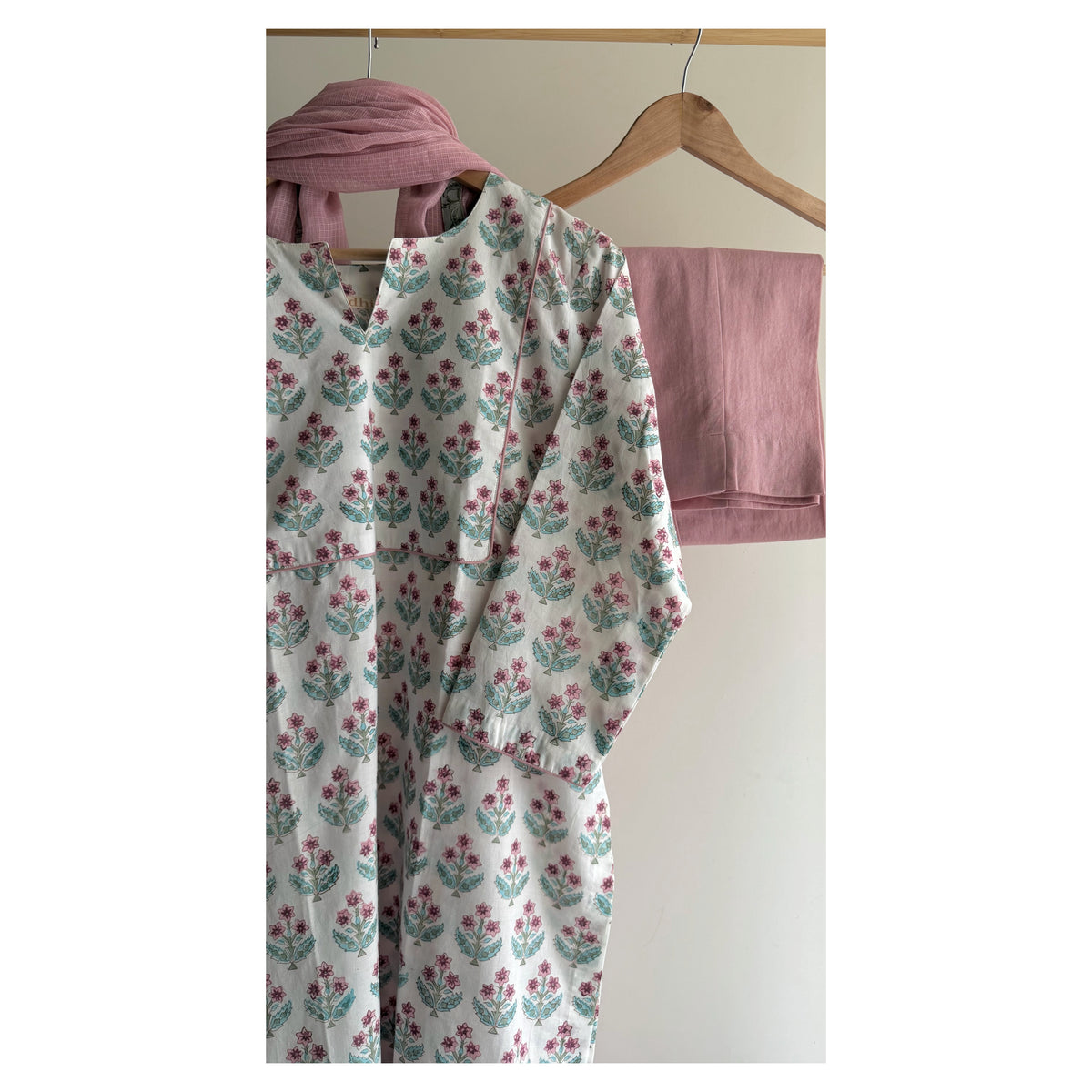 Pink Butti Hand block Printed Set