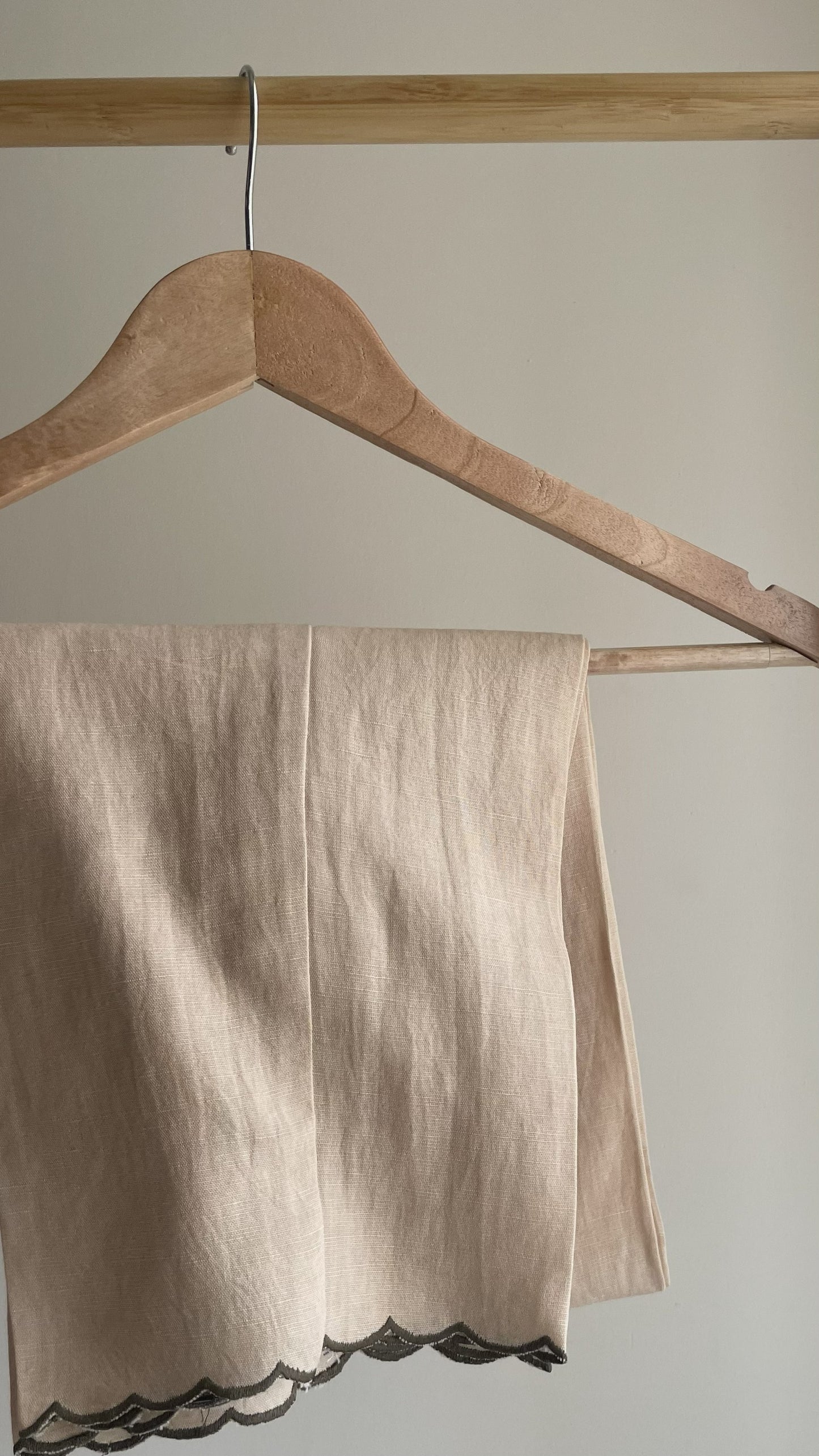 Off-White & Olive Scallop Suit Set