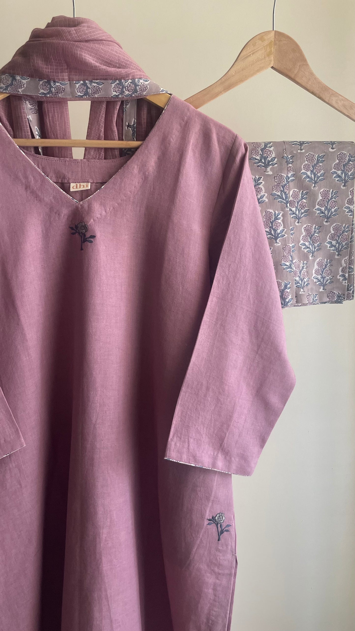 Mauve Linen Kurta With Hand-block Printed Pants